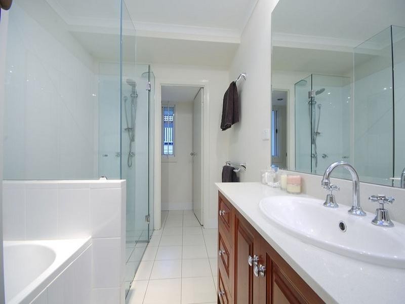 15 Geelong Avenue, Holland Park QLD 4121