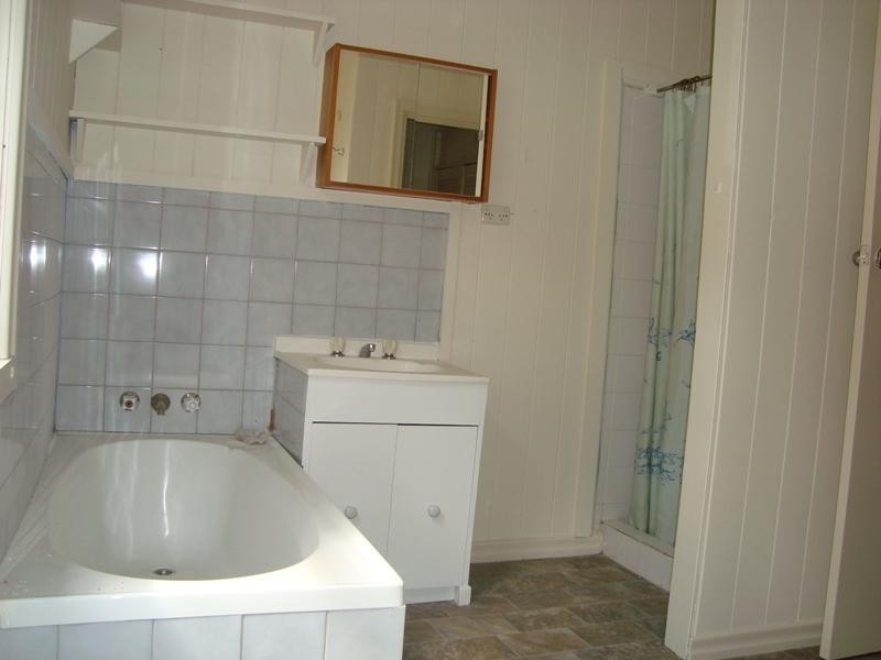 179 Cornwall Street, Greenslopes QLD 4120