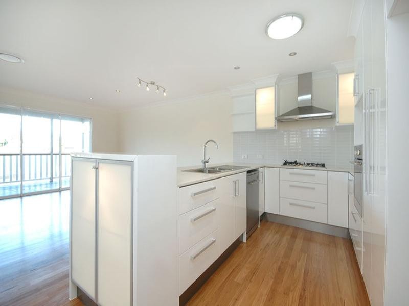 64 Baron Street, Greenslopes QLD 4120