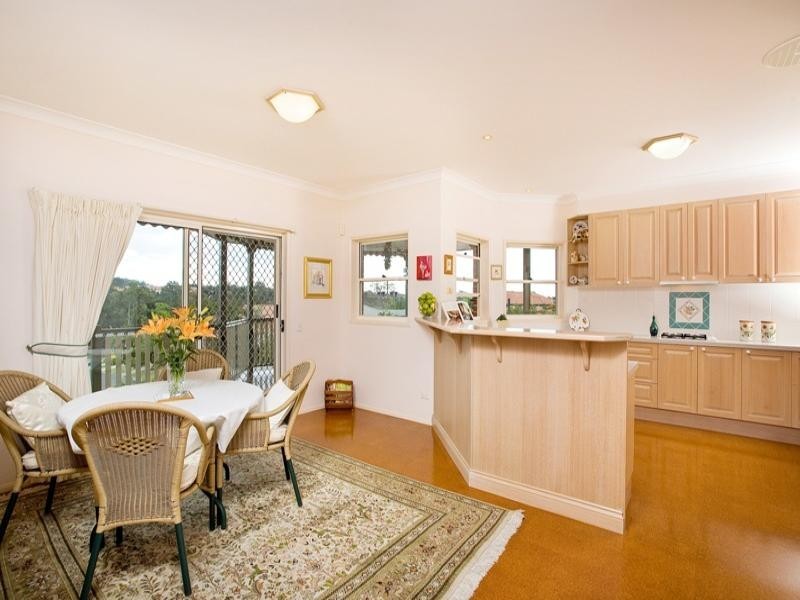 83 Delaney Circuit, Carindale QLD 4152