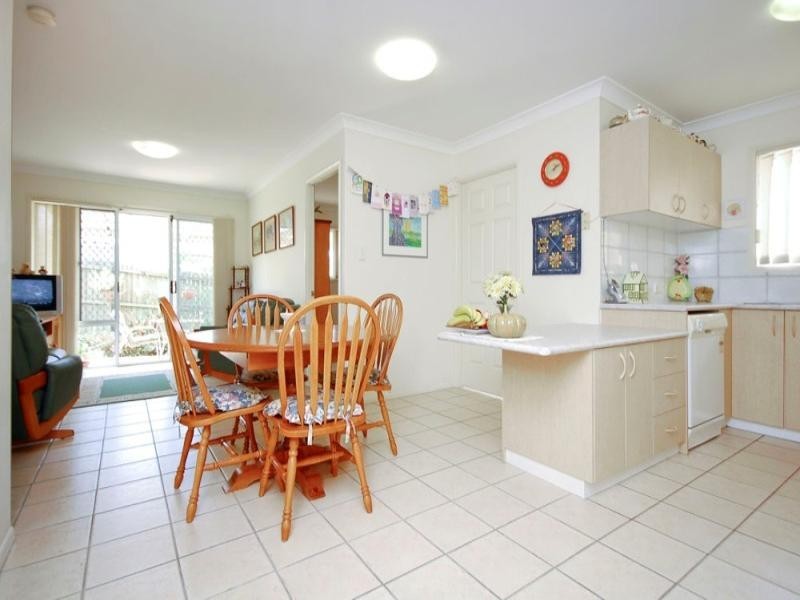 9 Christina Place, Belmont QLD 4153