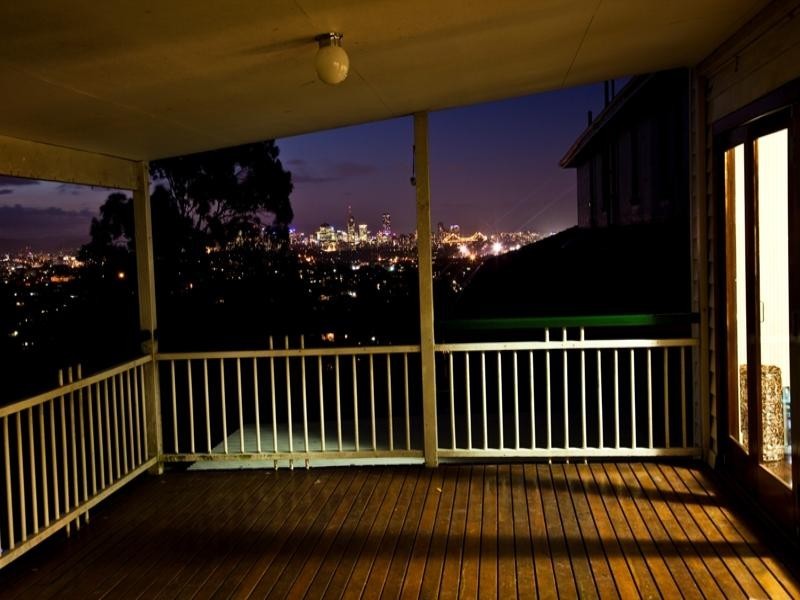 27 Spica Street, Coorparoo QLD 4151