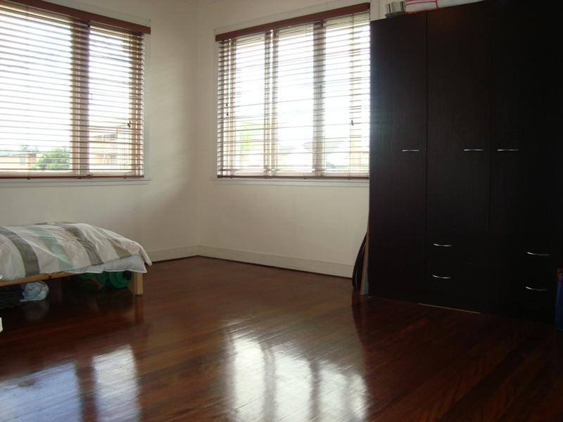 70 Ridge Street, Greenslopes QLD 4120