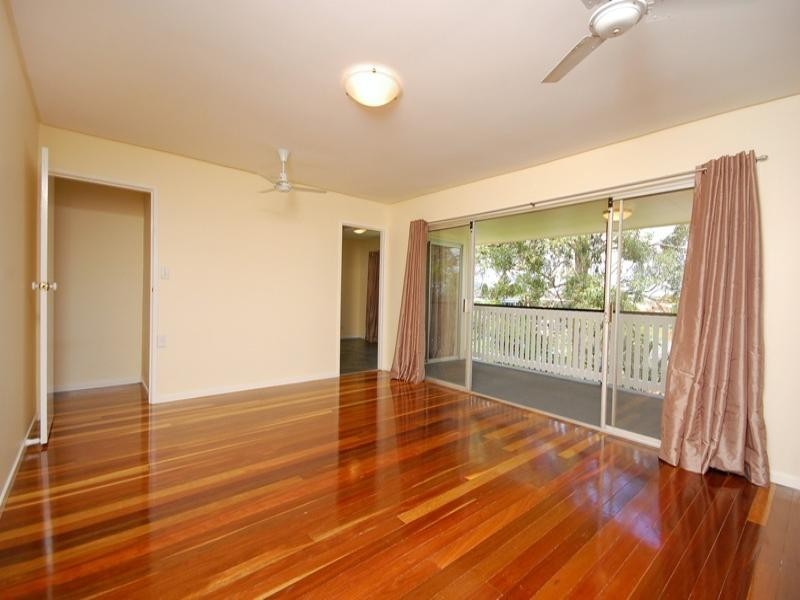 559 Cavendish Road, Coorparoo QLD 4151