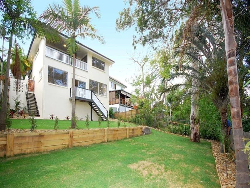 559 Cavendish Road, Coorparoo QLD 4151