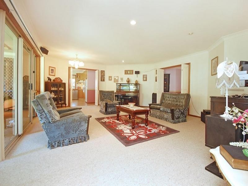 4 Oprah Place, Belmont QLD 4153