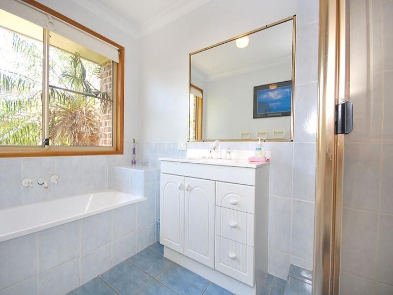 4 Oprah Place, Belmont QLD 4153