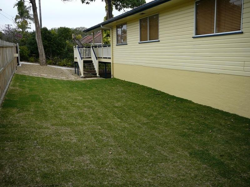 21 Brooks Street, Camp Hill QLD 4152