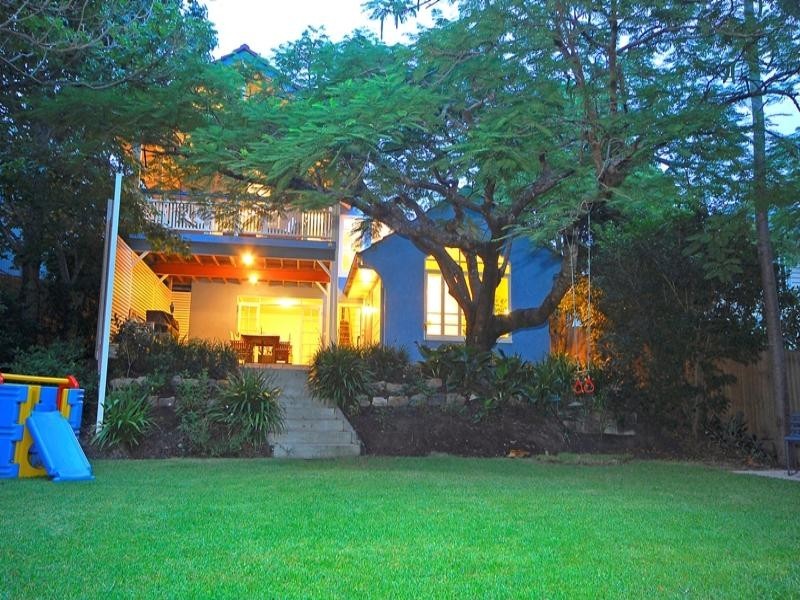 24 Solar Street, Coorparoo QLD 4151