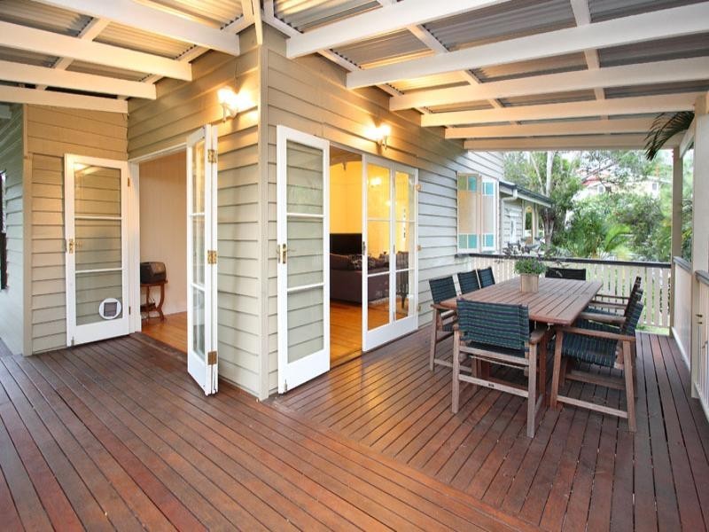 4 Dorothy Street, Camp Hill QLD 4152