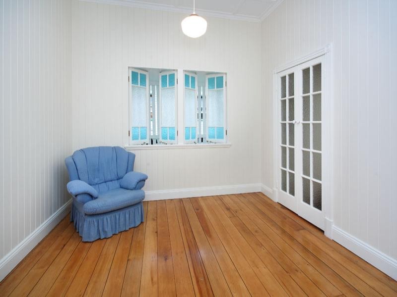 4 Dorothy Street, Camp Hill QLD 4152