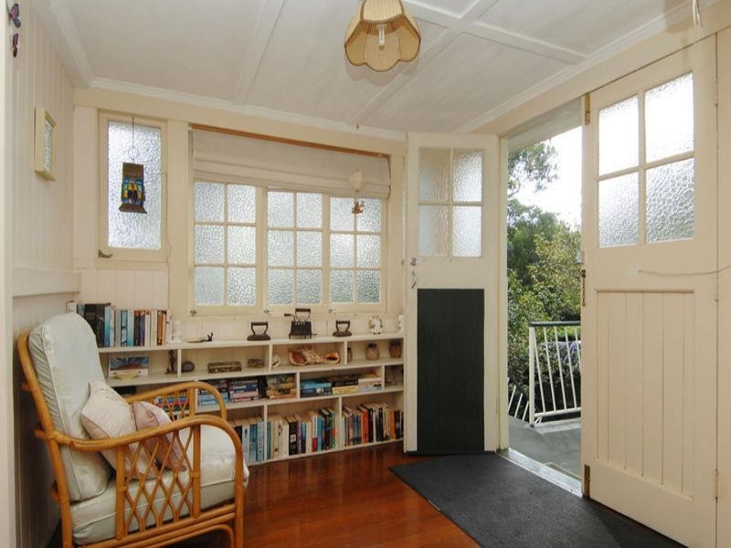 54 Wylma Street, Holland Park QLD 4121