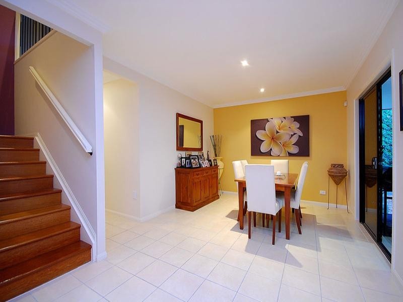 16 Glyn Street, Coorparoo QLD 4151