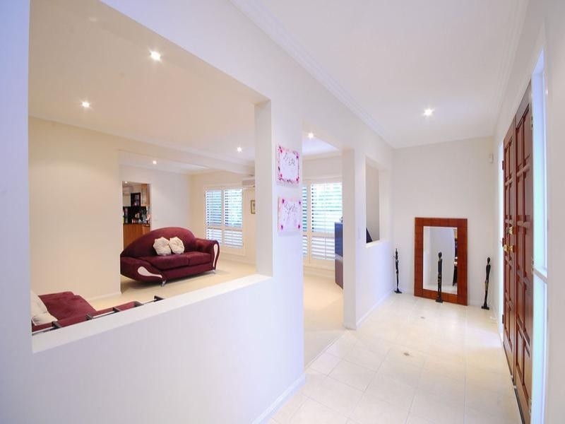 16 Glyn Street, Coorparoo QLD 4151