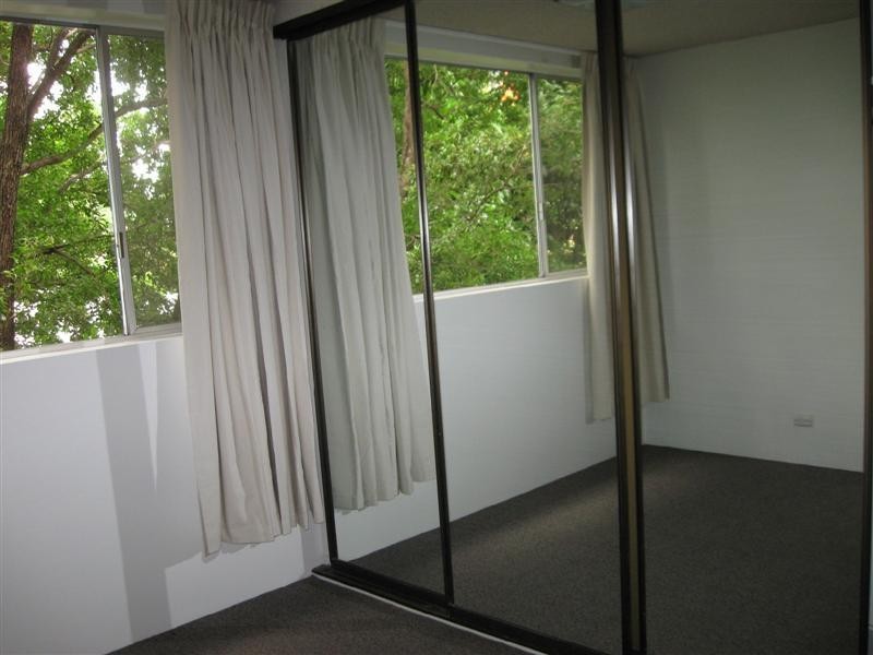 3/52 Henzell Terrace, Greenslopes QLD 4120