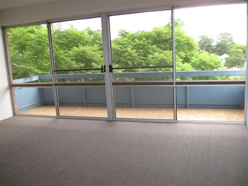 3/52 Henzell Terrace, Greenslopes QLD 4120