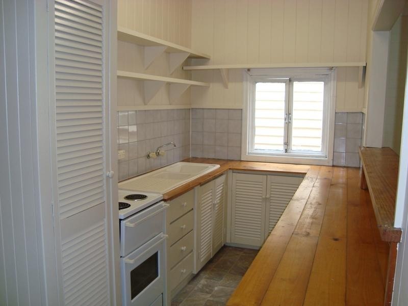 179 Cornwall Street, Greenslopes QLD 4120