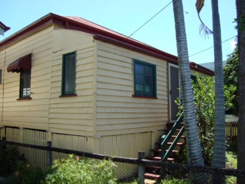 179 Cornwall Street, Greenslopes QLD 4120