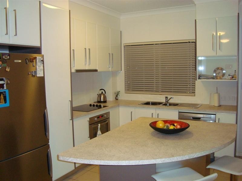 1/298 Cavendish Road, Coorparoo QLD 4151