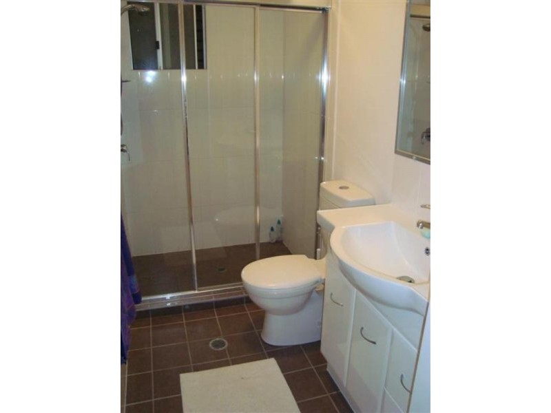 1/298 Cavendish Road, Coorparoo QLD 4151