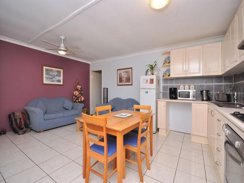 4/8 Ames Street, Coorparoo QLD 4151