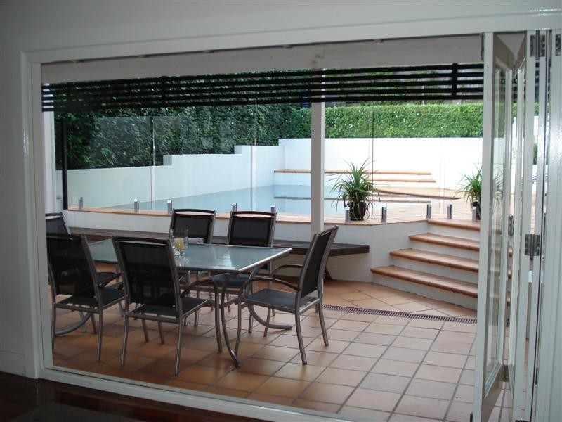 32 Ernest Street, Camp Hill QLD 4152