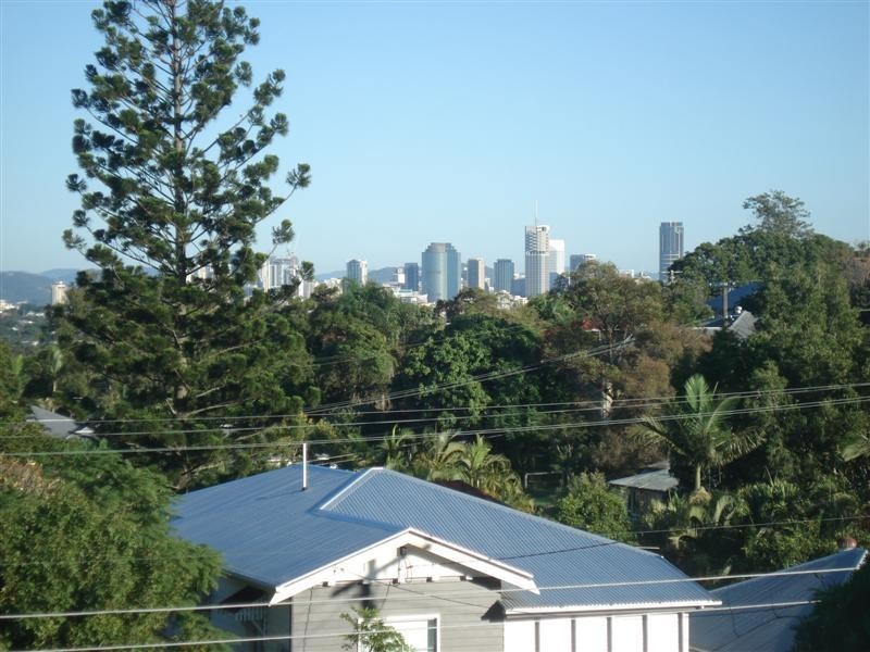 32 Ernest Street, Camp Hill QLD 4152