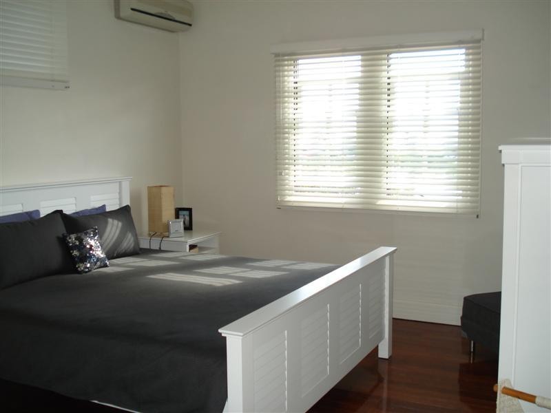 32 Ernest Street, Camp Hill QLD 4152