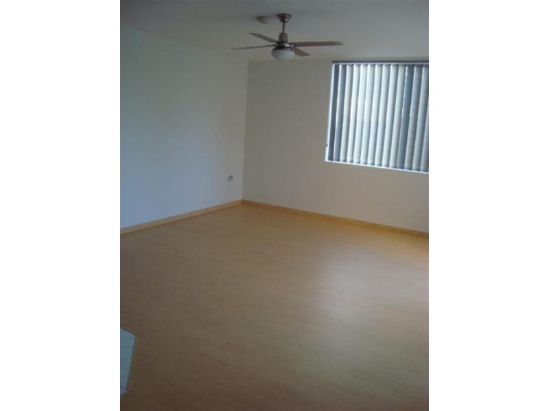 1/387 Cavendish Road, Coorparoo QLD 4151