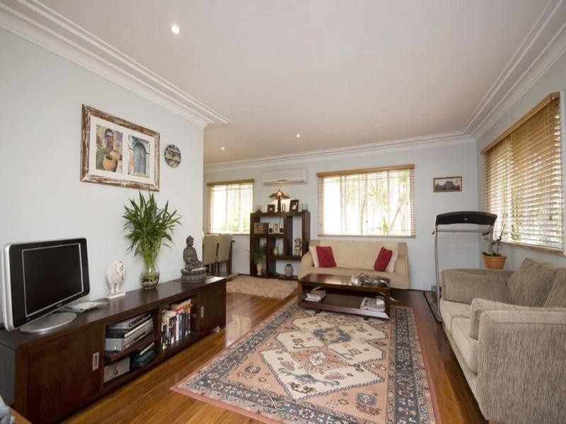 41 Victor Street, Holland Park QLD 4121