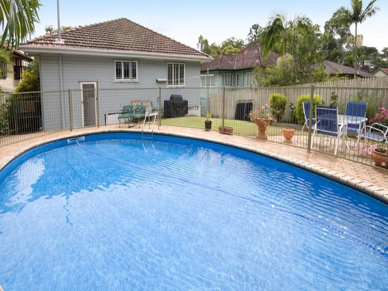 41 Victor Street, Holland Park QLD 4121