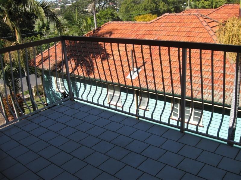 12/63-65 Baron Street, Greenslopes QLD 4120