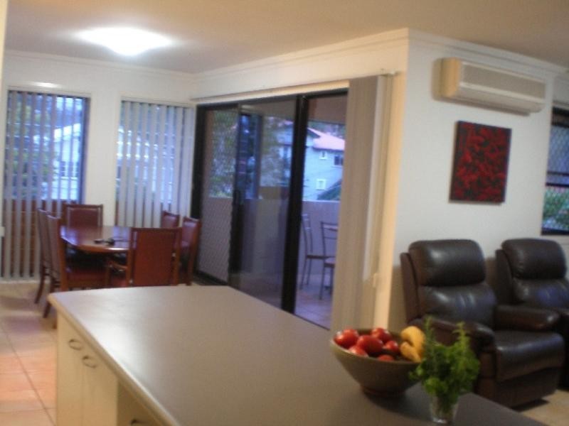 4/65 Donald Street, Camp Hill QLD 4152