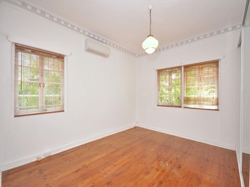 719 Cavendish Road, Holland Park QLD 4121