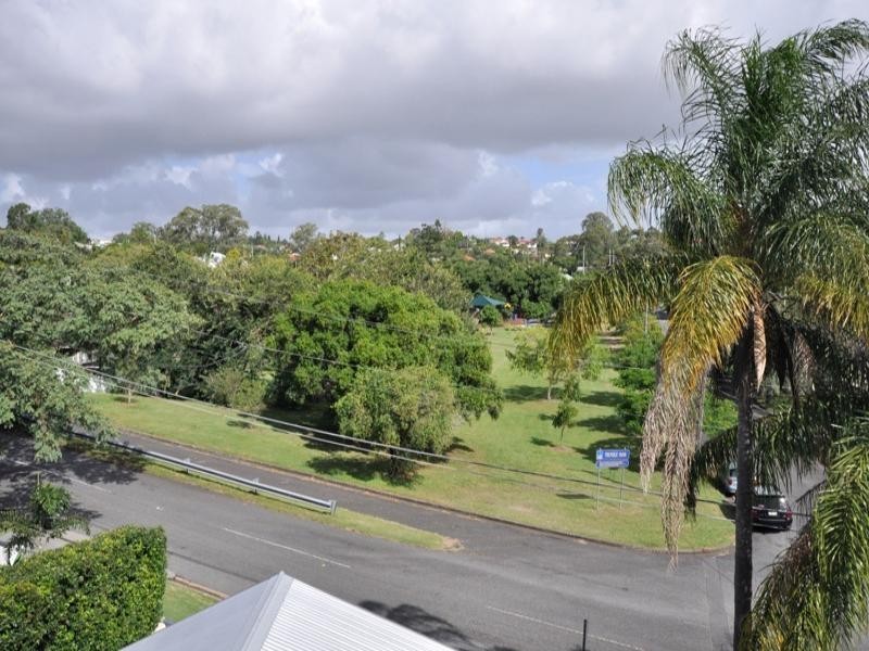 77A Mackay Street, Coorparoo QLD 4151