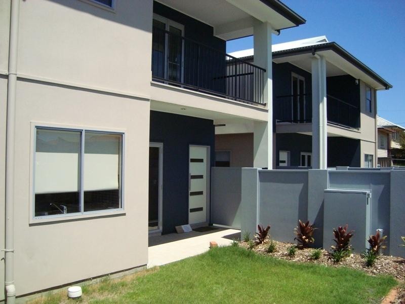 2/837 Old Cleveland Road, Carina QLD 4152