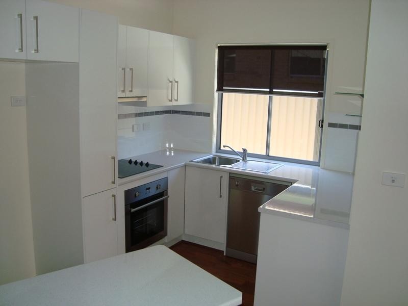 2/837 Old Cleveland Road, Carina QLD 4152