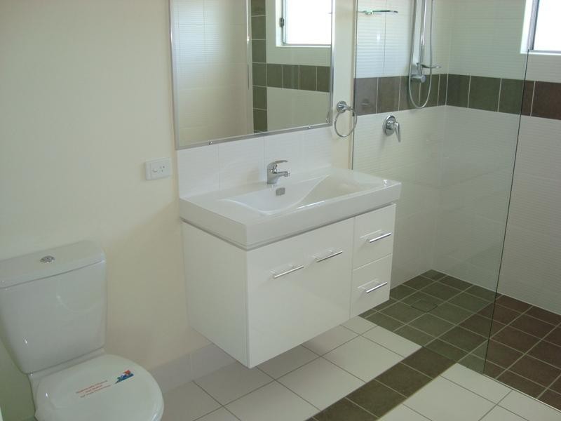 2/837 Old Cleveland Road, Carina QLD 4152