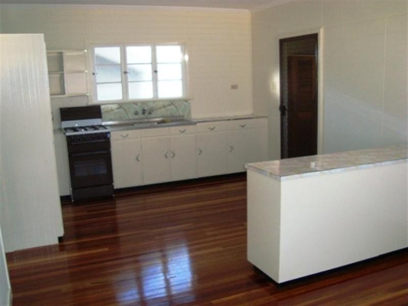 11 Latina Avenue, Seven Hills QLD 4170