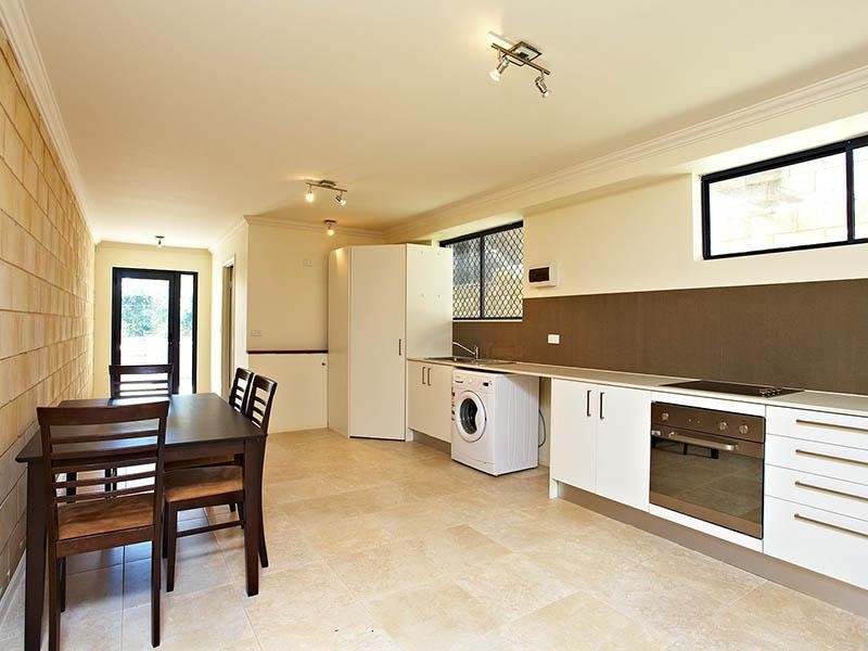 378 Cavendish Road, Coorparoo QLD 4151