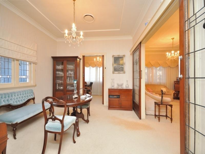 26 Sylvia Street, Camp Hill QLD 4152