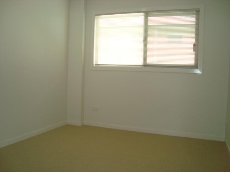 2/76 Denman Street, Greenslopes QLD 4120