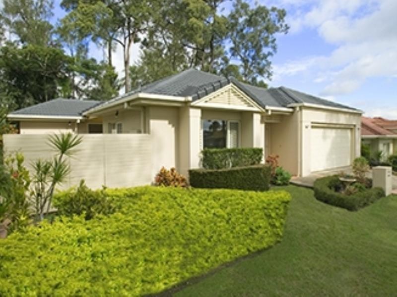 17 Flame Tree Crescent, Carindale QLD 4152