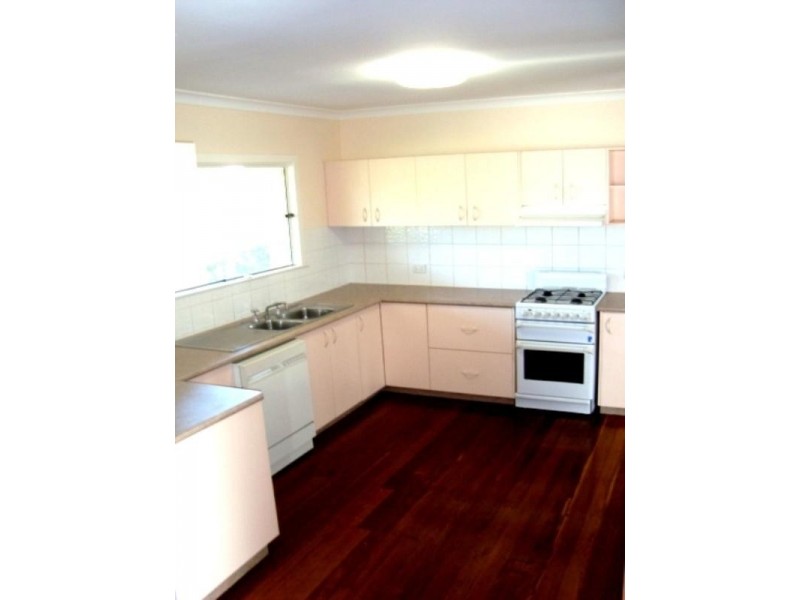 35 Chester Road, Eight Mile Plains QLD 4113