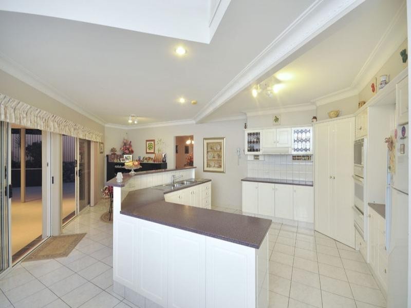 12 Jefferson Place, Stretton QLD 4116