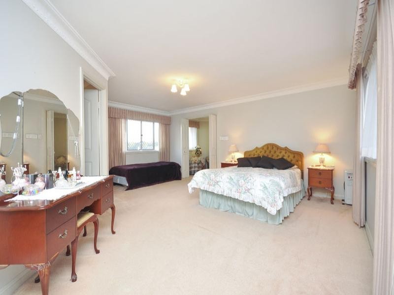 12 Jefferson Place, Stretton QLD 4116