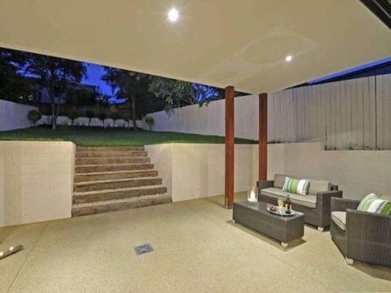 54 Waverley Road, Camp Hill QLD 4152