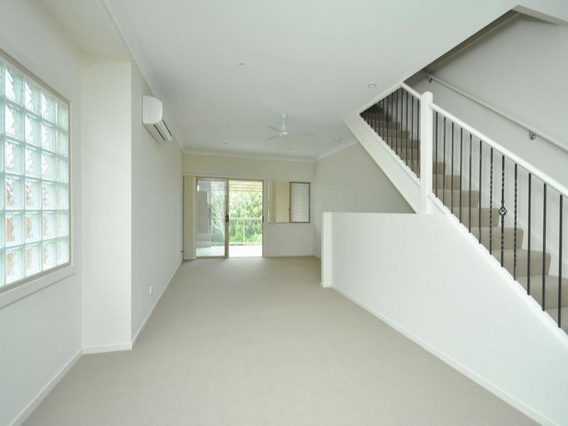 2/22 Jellicoe Street, Coorparoo QLD 4151