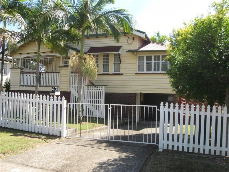 42 Weston Street, Coorparoo QLD 4151