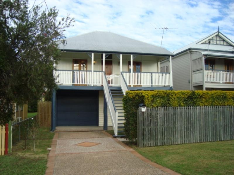 11a Rowland Street, Coorparoo QLD 4151